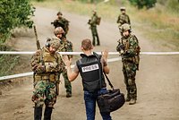 «Такие визиты будут иметь долгосрочные последствия». Киев пригрозил журналистам за посещение котлов ВСУ