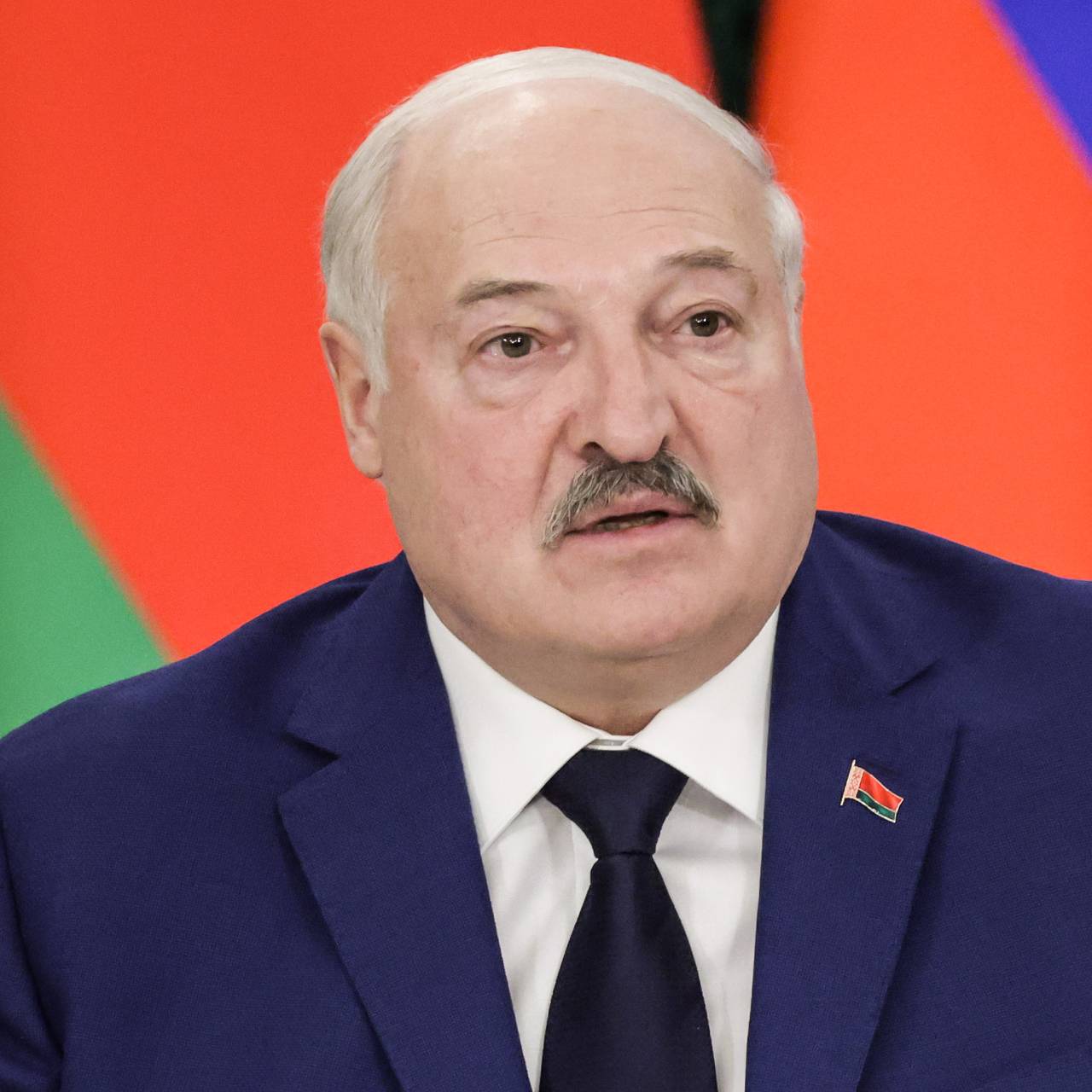 Лукашенко обменял ядерное оружие