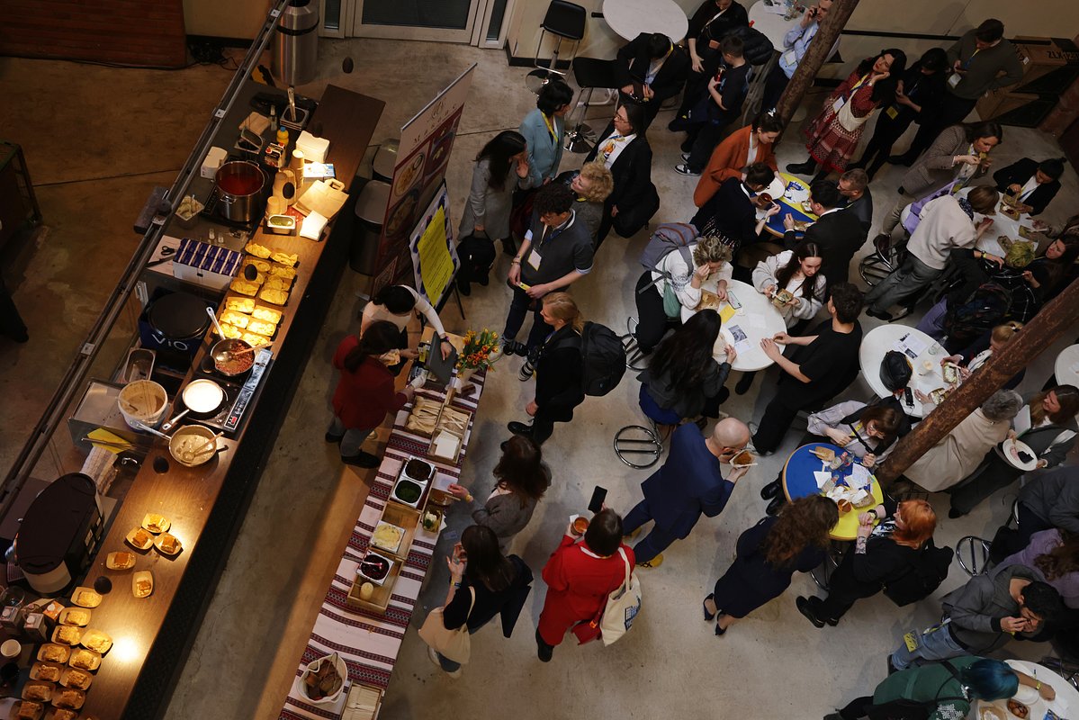 Благотворительный рынок в поддержку украинских беженцев в Берлине, Германия, 19 февраля 2024 года