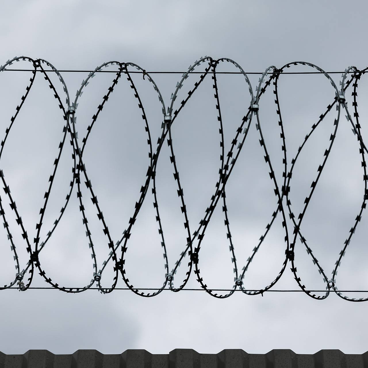 Приговоренного к 11 тысячам лет тюрьмы основателя криптобиржи нашли мертвым в тюрьме