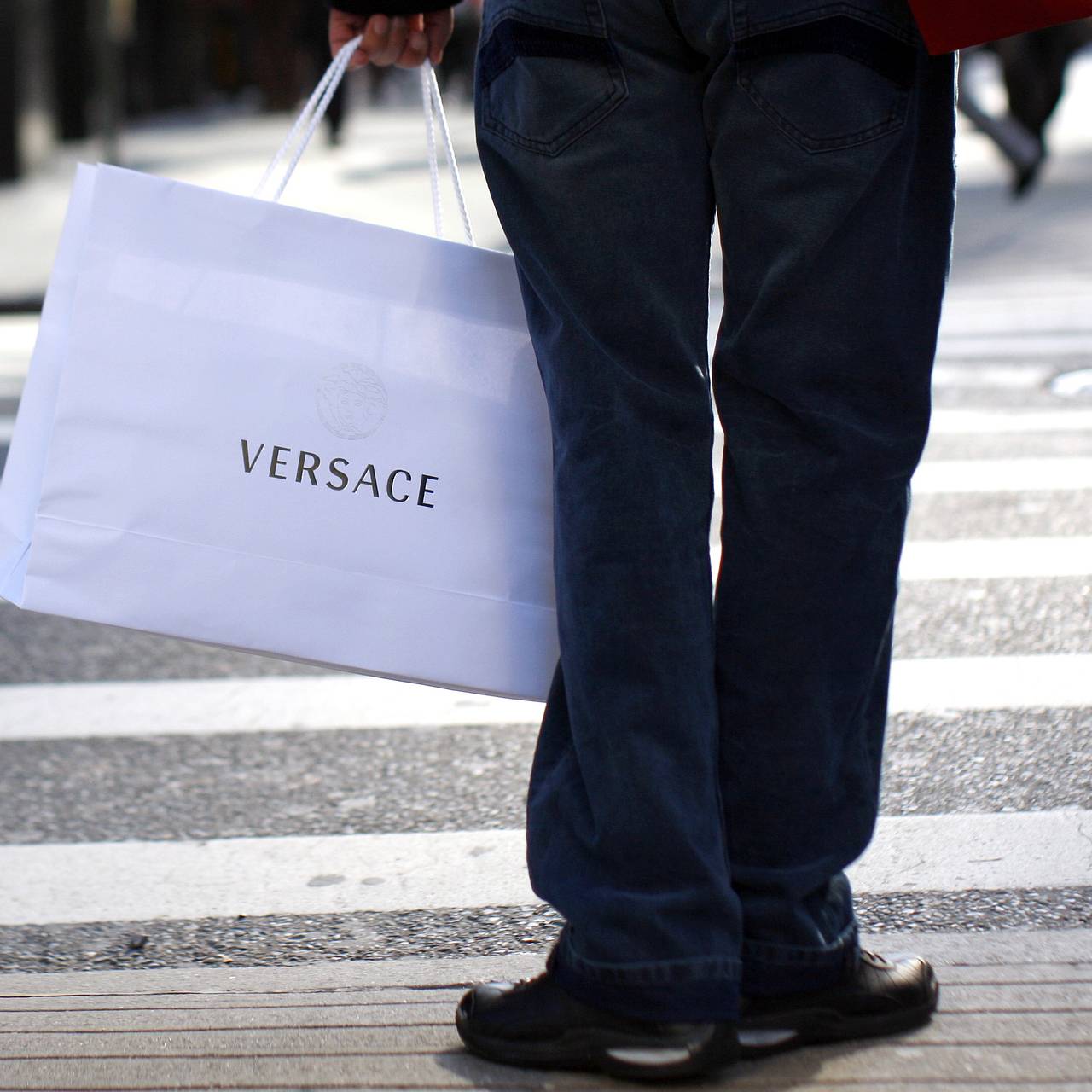 Обкрадывающую пять лет склад Versace банду воров задержали