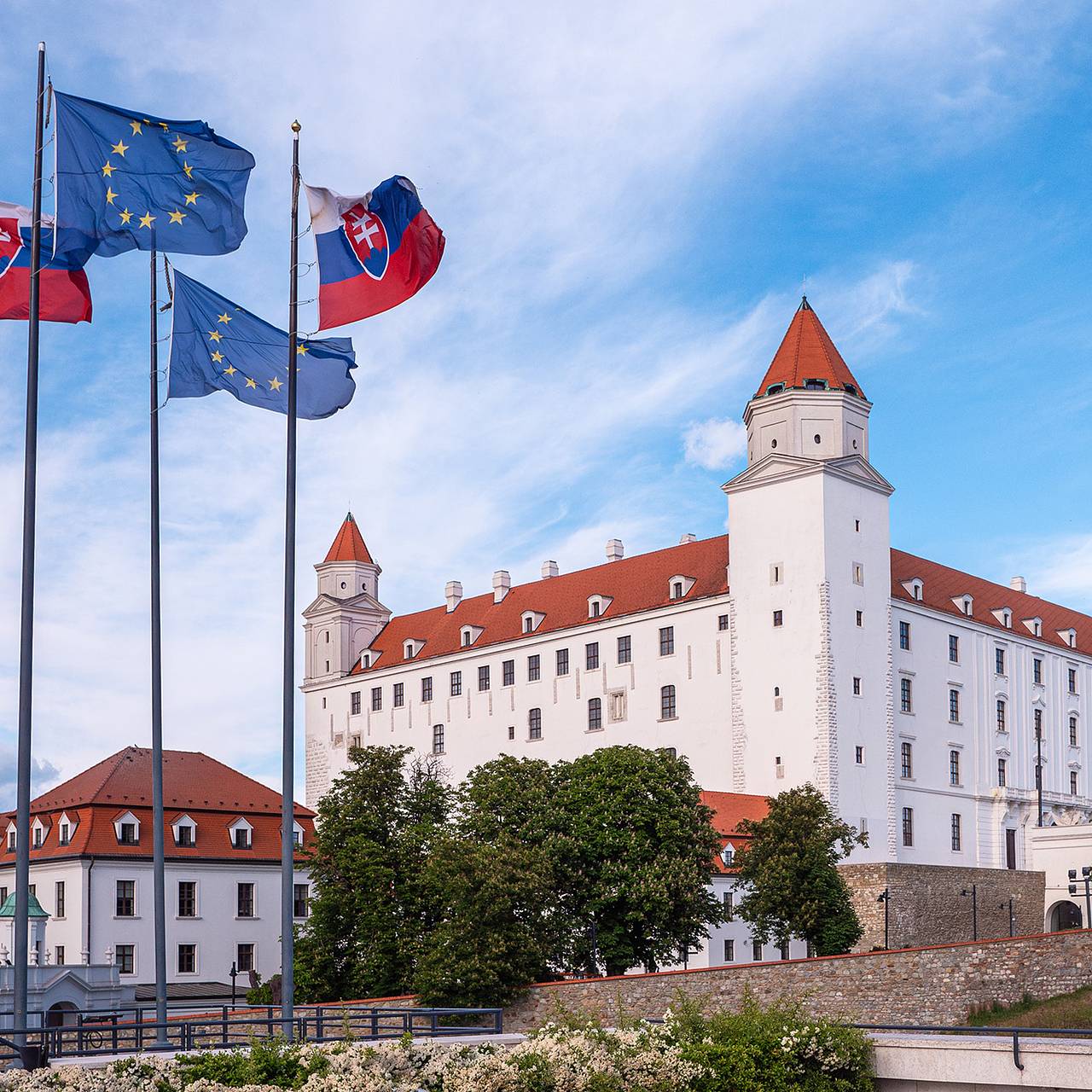 Белоруссия решила вернуть посольство в одну европейскую страну