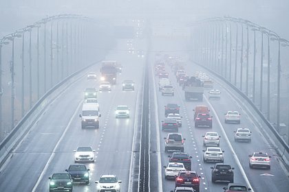 Густой туман окутал Москву