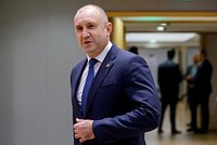 Президент Болгарии не подписал касавшийся правил продажи завода «Лукойла» законопроект