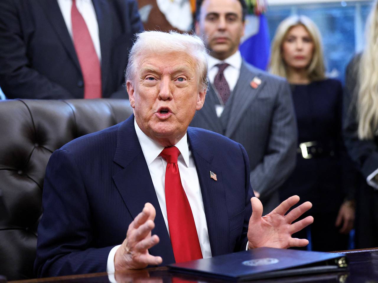 https://icdn.lenta.ru/images/2025/11/11/09/20251111091212540/wide_4_3_0dff8c4603edb2ec28c326998f1d8adf.jpg