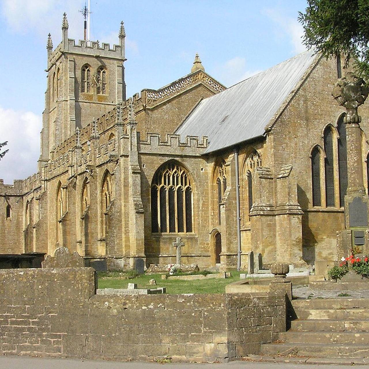 300-летний подземный склеп нашли благодаря обрушившейся гробнице