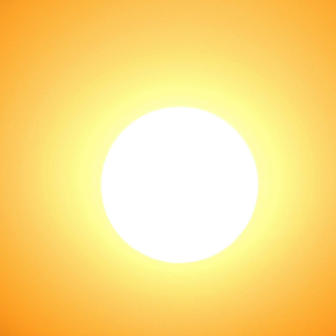 Удар солнечной плазмы накроет Землю в ближайшие часы