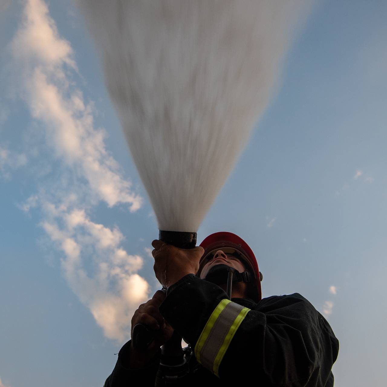 В российском регионе после атаки БПЛА начался пожар