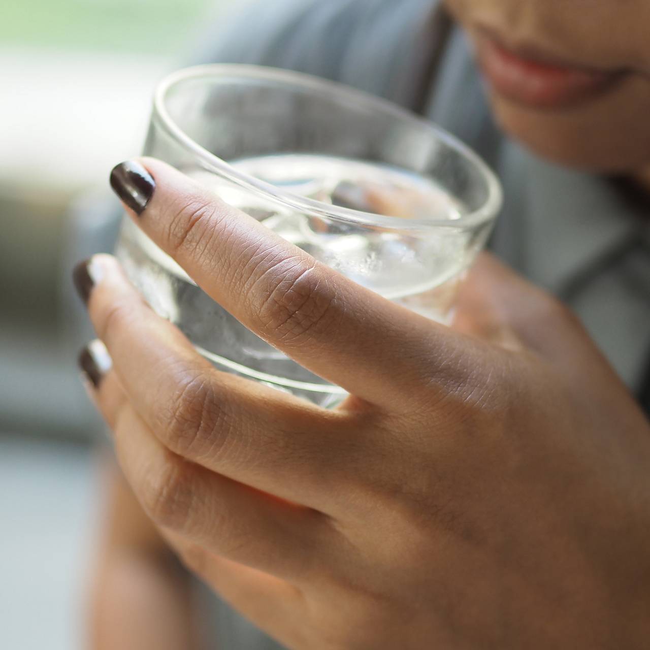 Любителей минералки предупредили о риске аритмии