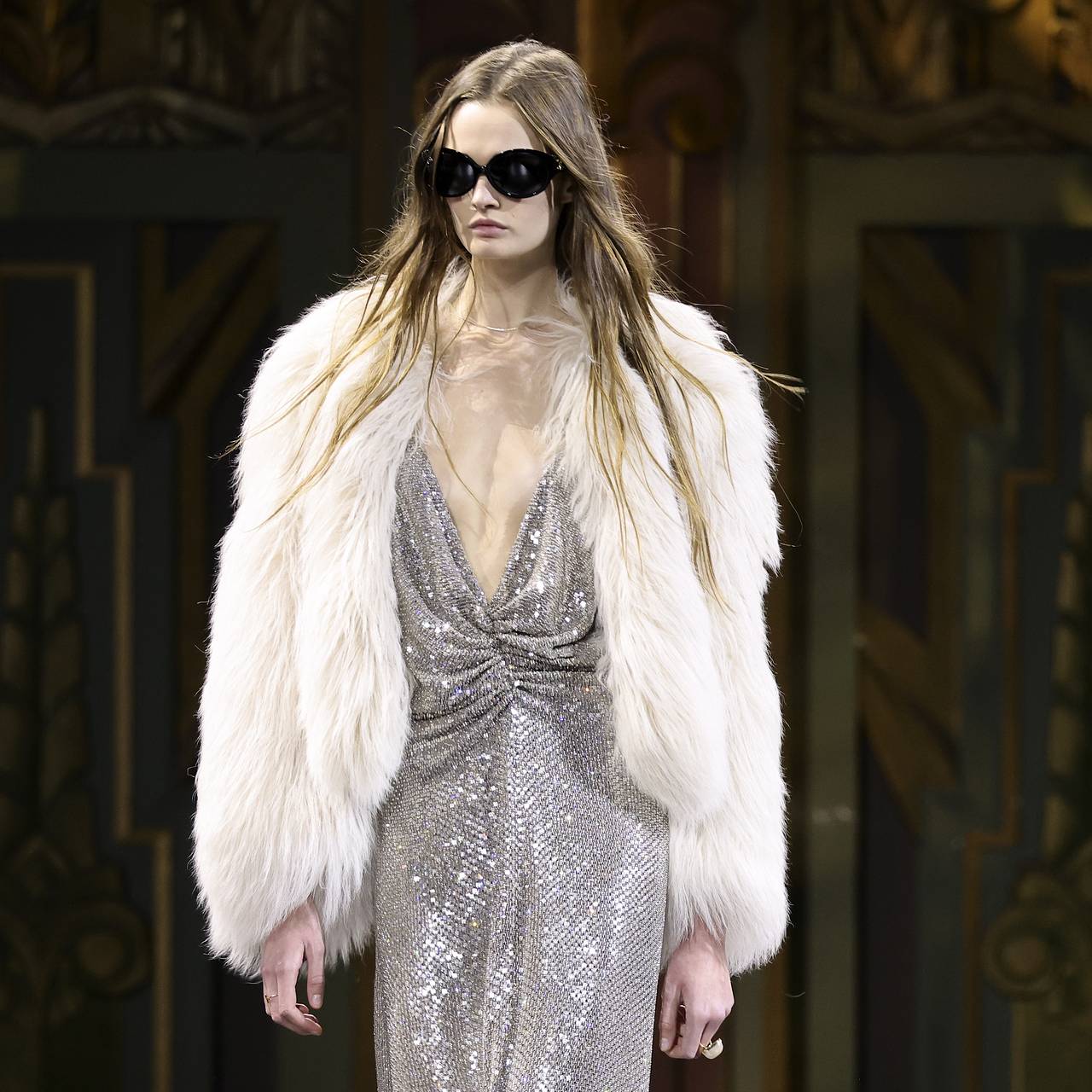 Российская стилистка назвала модные цвета в зимней одежде