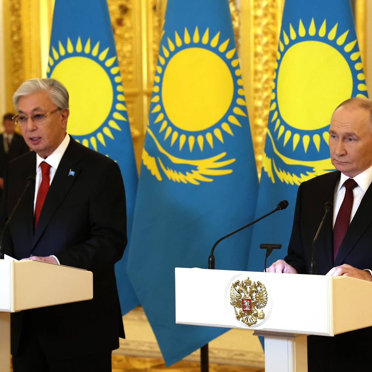 Токаев связал успехи России с Путиным