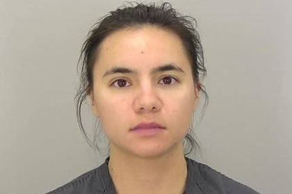 28-летняя учительница больше года насиловала и преследовала школьника