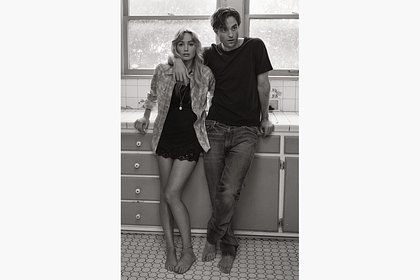 Дженнифер Лоуренс в мини-платье снялась с Робертом Паттинсоном для журнала