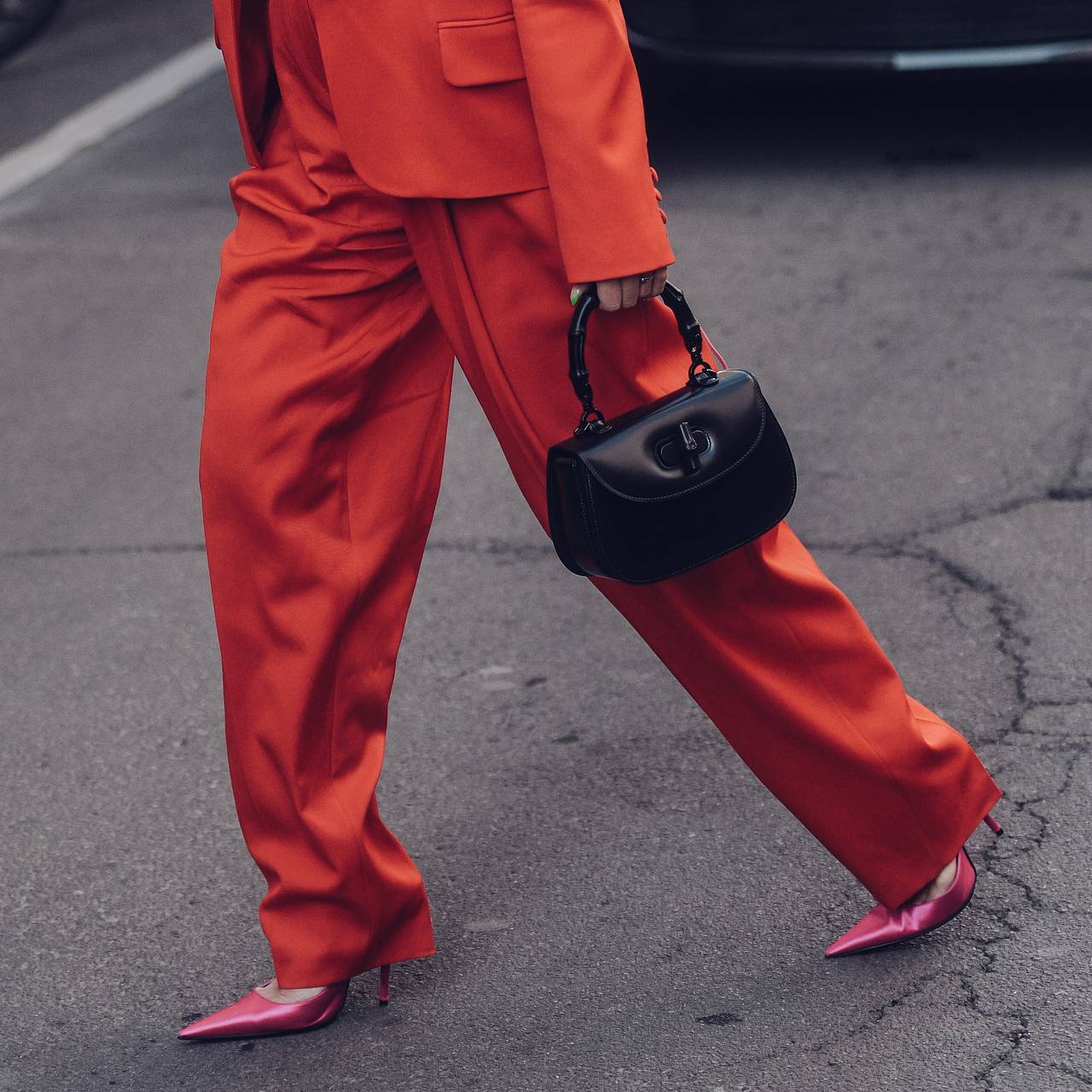 Россиянам назвали самые подходящие оттенки в одежде для встречи Нового года