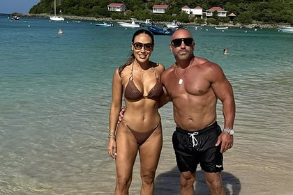 46-летняя телезвезда показала фигуру в бикини