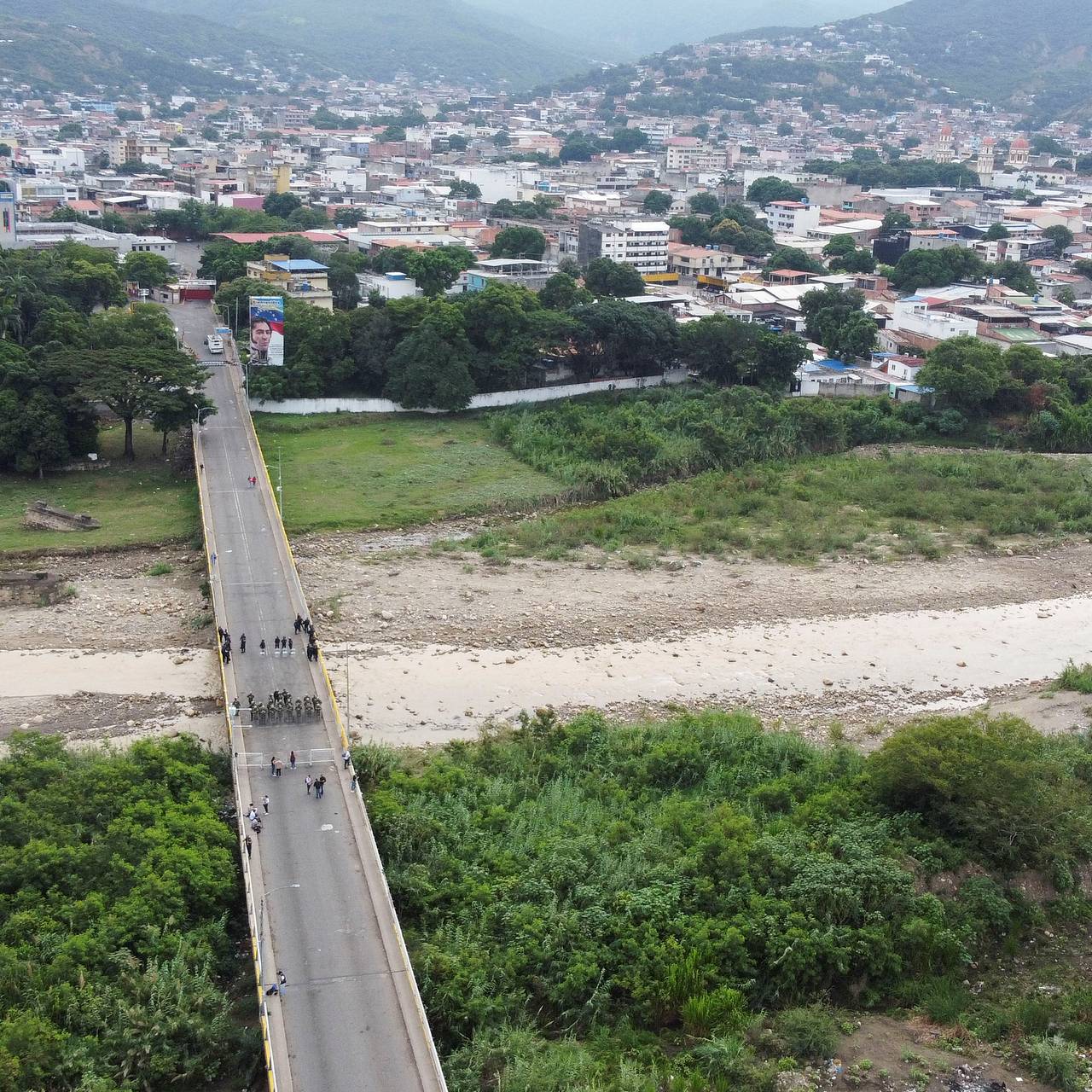 Колумбия нанесла удары рядом с границей Венесуэлы