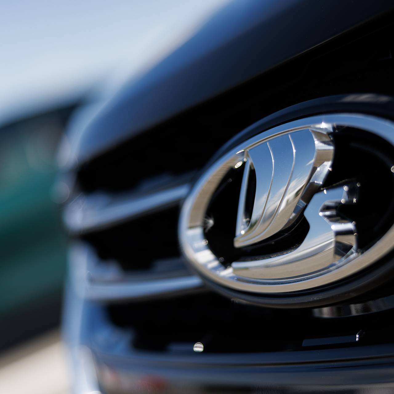 Названо количество проданных в России Lada Aura в 2025 году