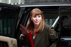 Анджела Рейнер