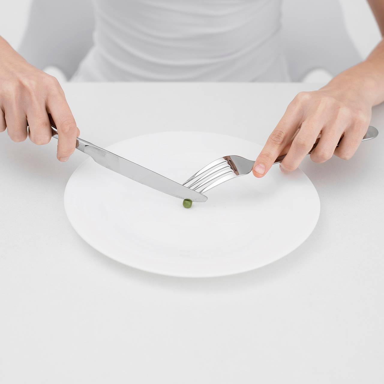 Раскрыты свидетельствующие о развитии нервной анорексии перемены в поведении