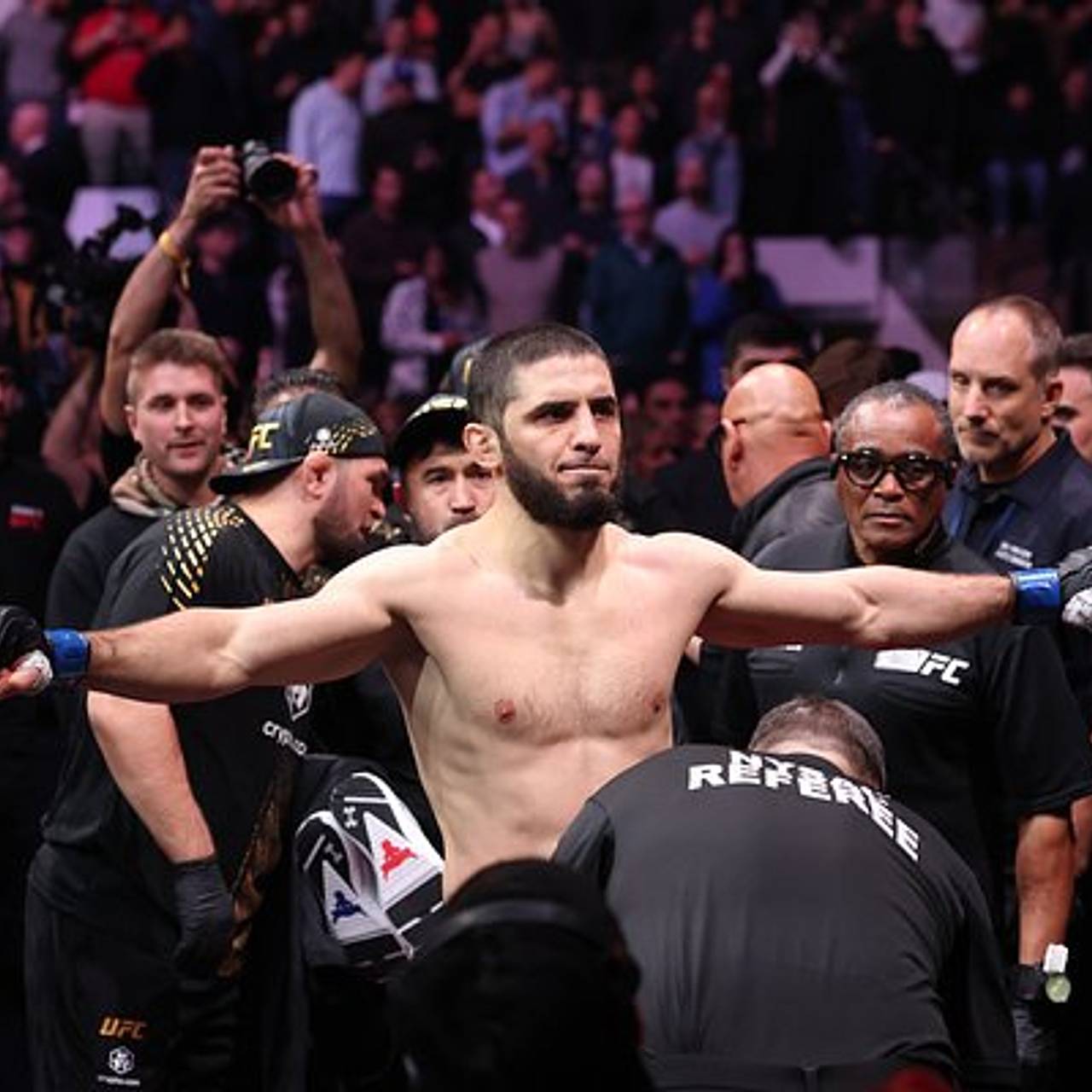 Тренер Маддалены назвал ограблением победу Махачева