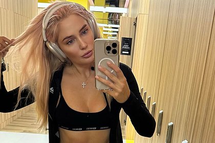 42-летняя звезда «Универа» опубликовала фото в крошечном бюстгальтере