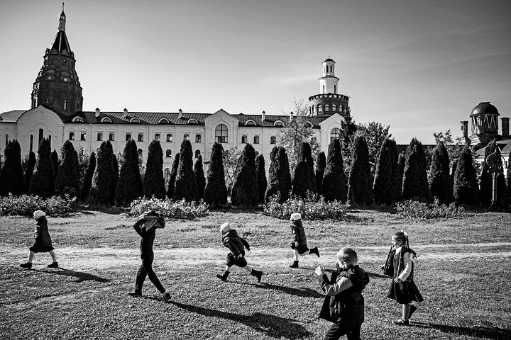 Серия снимков, победившая в номинации «Портрет. Герой нашего времени»