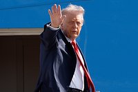 «Очень жесткие санкции». Трамп поддержал новые меры против России и ее партнеров. Почему их боятся даже в США?