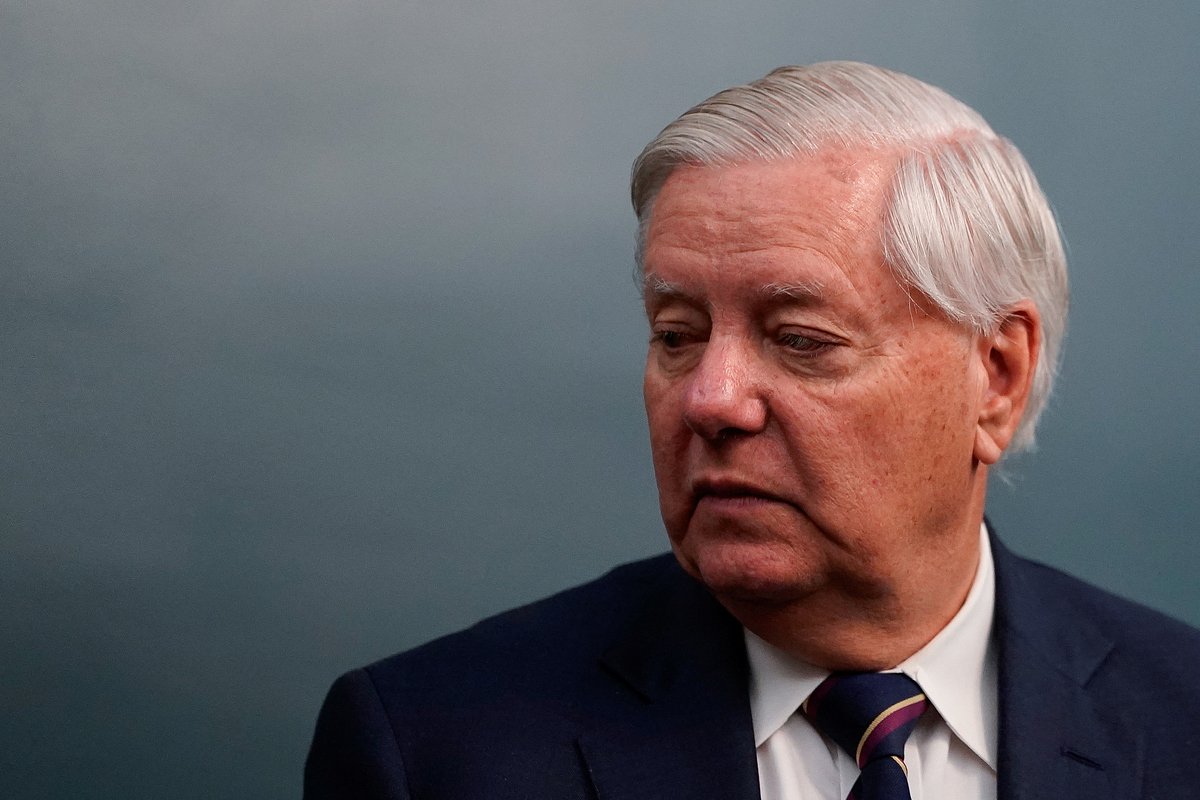 Линдси Грэм (внесен в перечень террористов и экстремистов Росфинмониторинга)