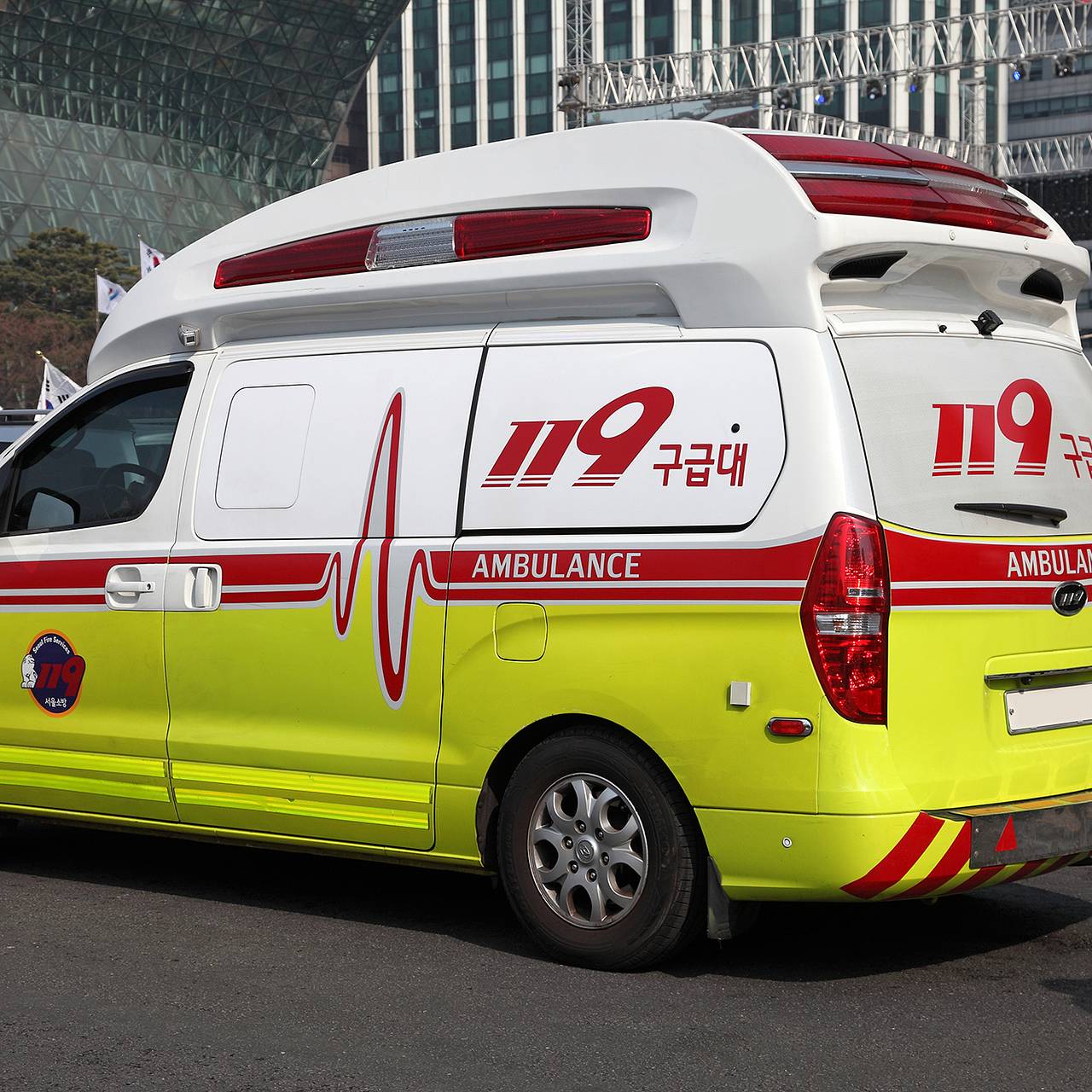 Известный комик потерял сознание и попал в больницу в критическом состоянии