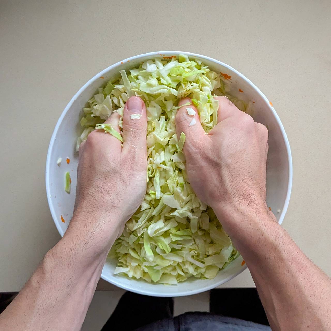 Россиянам назвали недооцененный дешевый салат