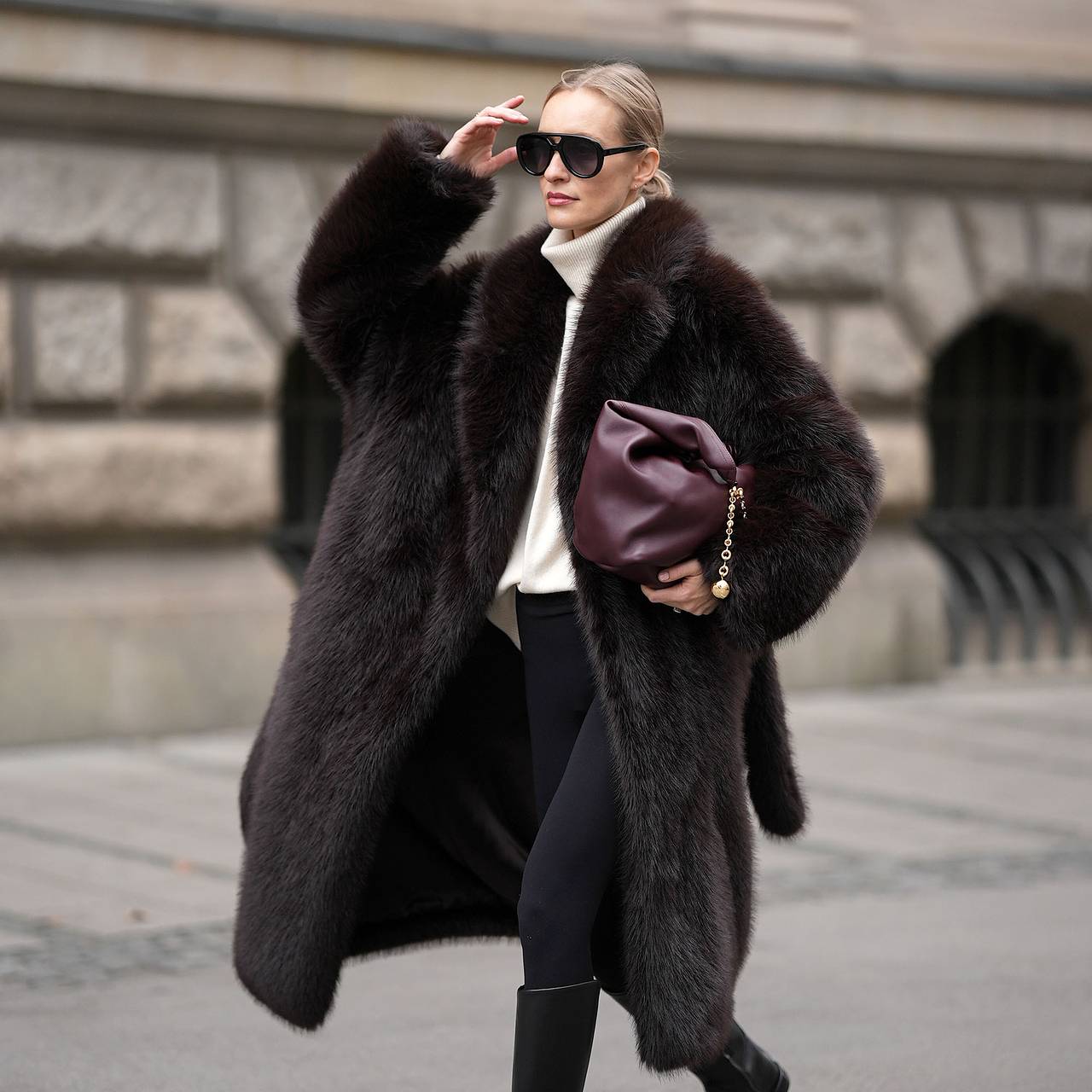 Стилист назвал россиянам вечно модные вещи