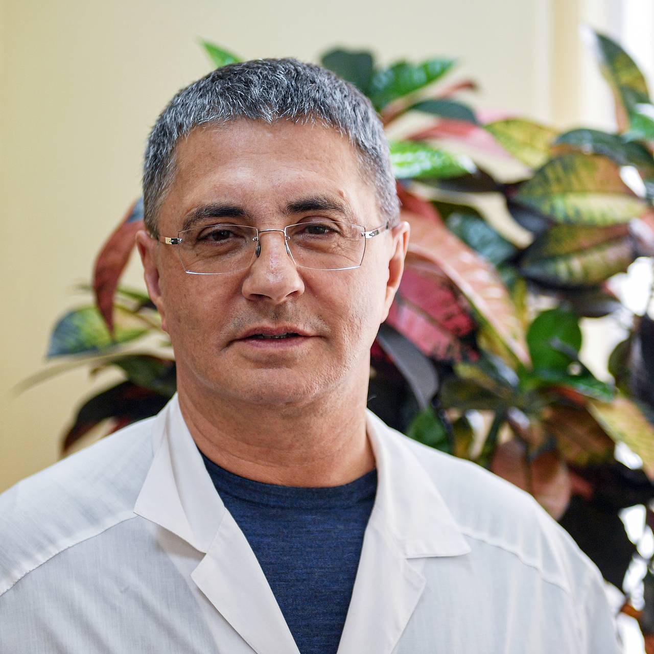 Доктор Мясников назвал одни из самых опасных таблеток и обратился к Минздраву