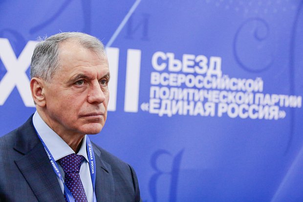 Владимир Константинов