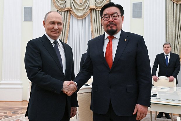 Владимир Путин и Гомбожавын Занданшатар