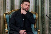 Зеленский прибыл в Турцию на переговоры с Эрдоганом. Его встретил уехавший с Украины на фоне скандала экс-глава Минобороны Умеров