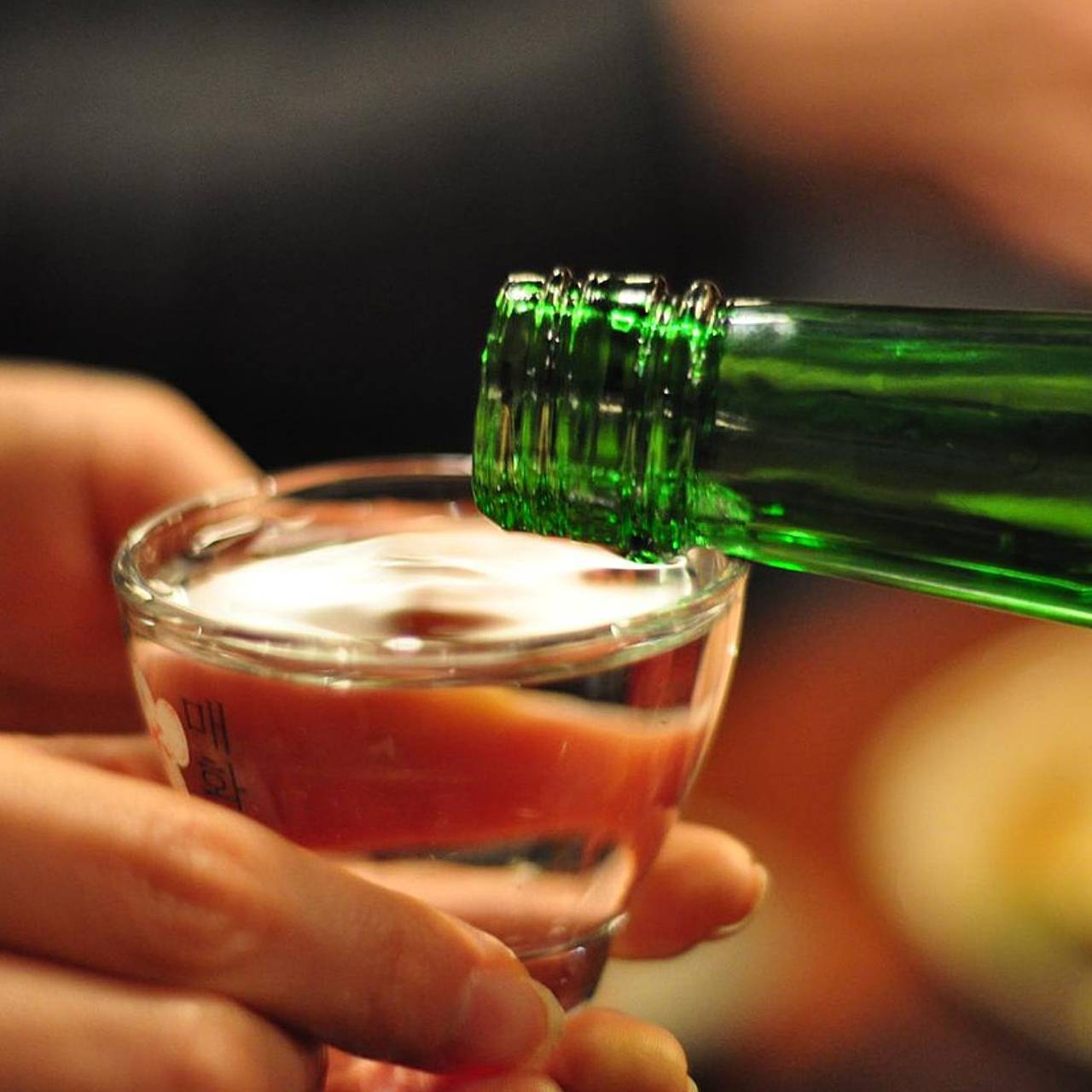 Врач предупредил об опасности нового популярного алкогольного напитка