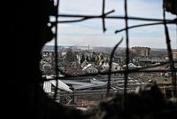 Выжившая при оккупации Суджи беженка умирает от рака. Врачи дают ей два месяца, а чиновники затягивают с выплатами 