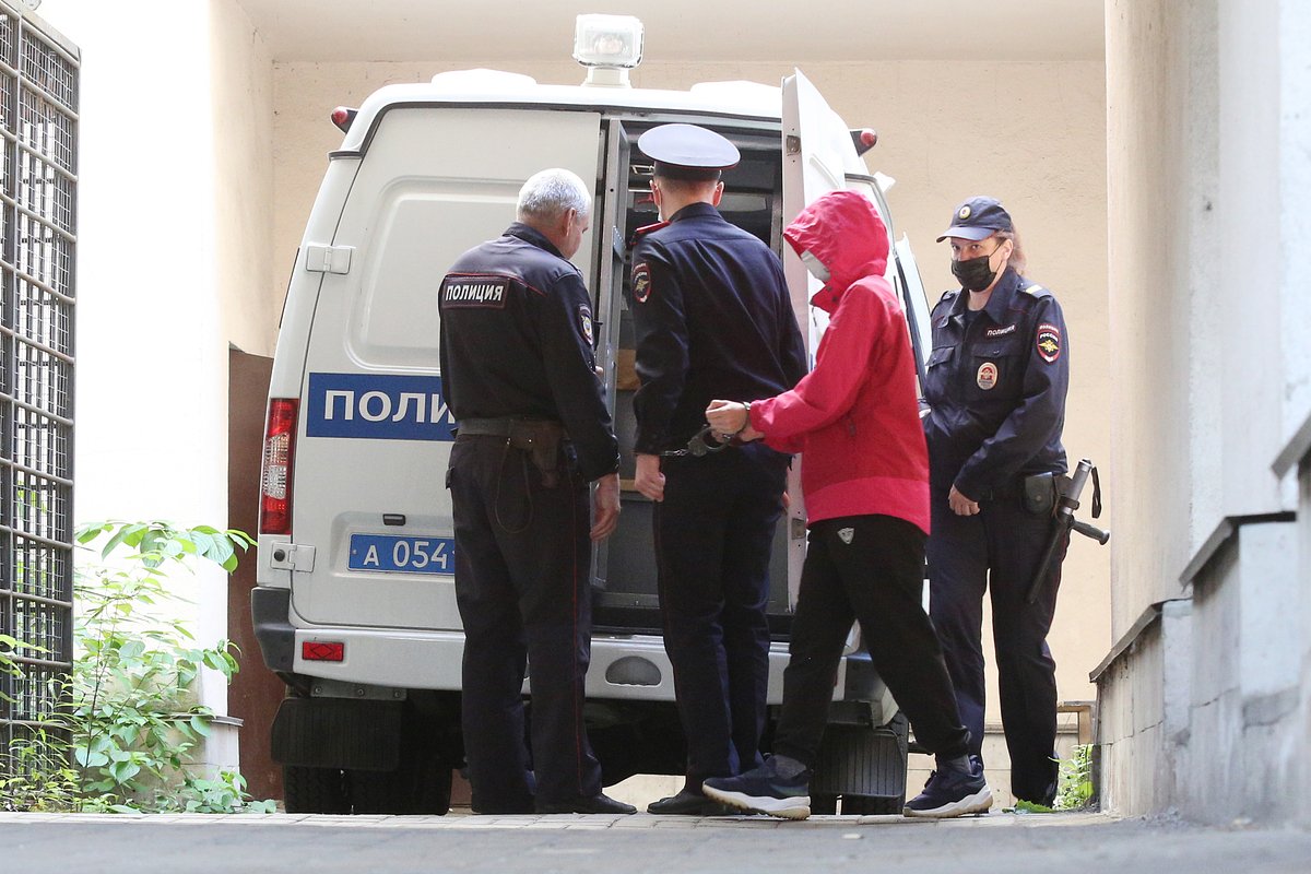 Суд Санкт-Петербурга продлил срок задержания вдовы рэпера Картрайта