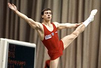 «Смех у него был истерическим» Российский гимнаст смог выиграть Олимпиаду с переломом руки, но умер в 33 года из-за наркотиков