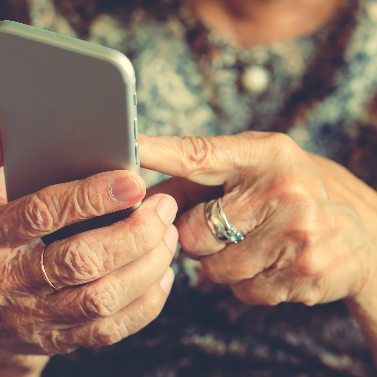 Российская пенсионерка поговорила с «Энергосбытом» и лишилась квартиры