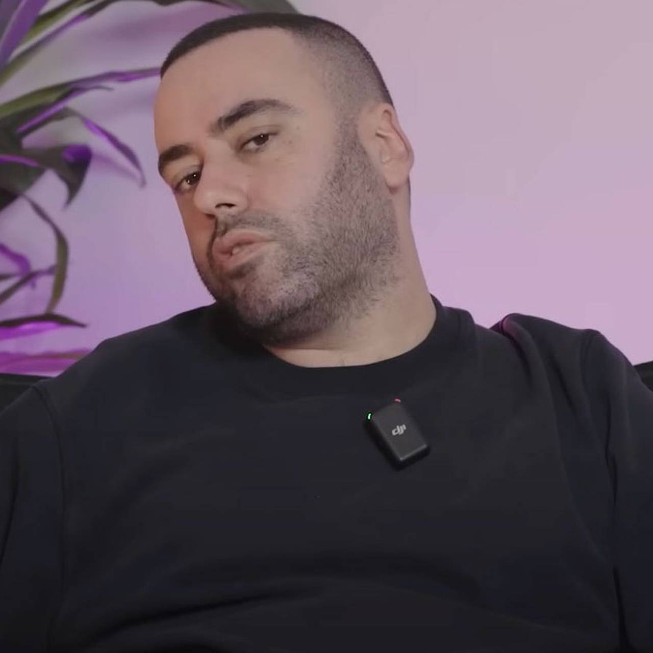 Осудивший СВО рэпер Slimus избавился от жилья в России за бесценок