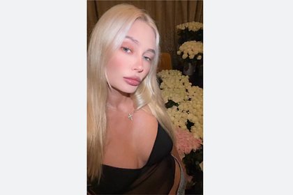 42-летняя звезда «Универа» опубликовала ролик в прозрачном топе