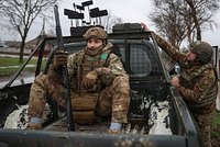 Численность ВСУ, территориальные вопросы и членство в НАТО. Чем отличаются планы США и Европы по урегулированию на Украине? 