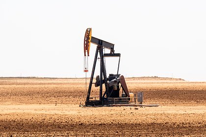 Мировые цены на нефть ускорили падение