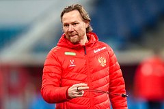 Валерий Карпин