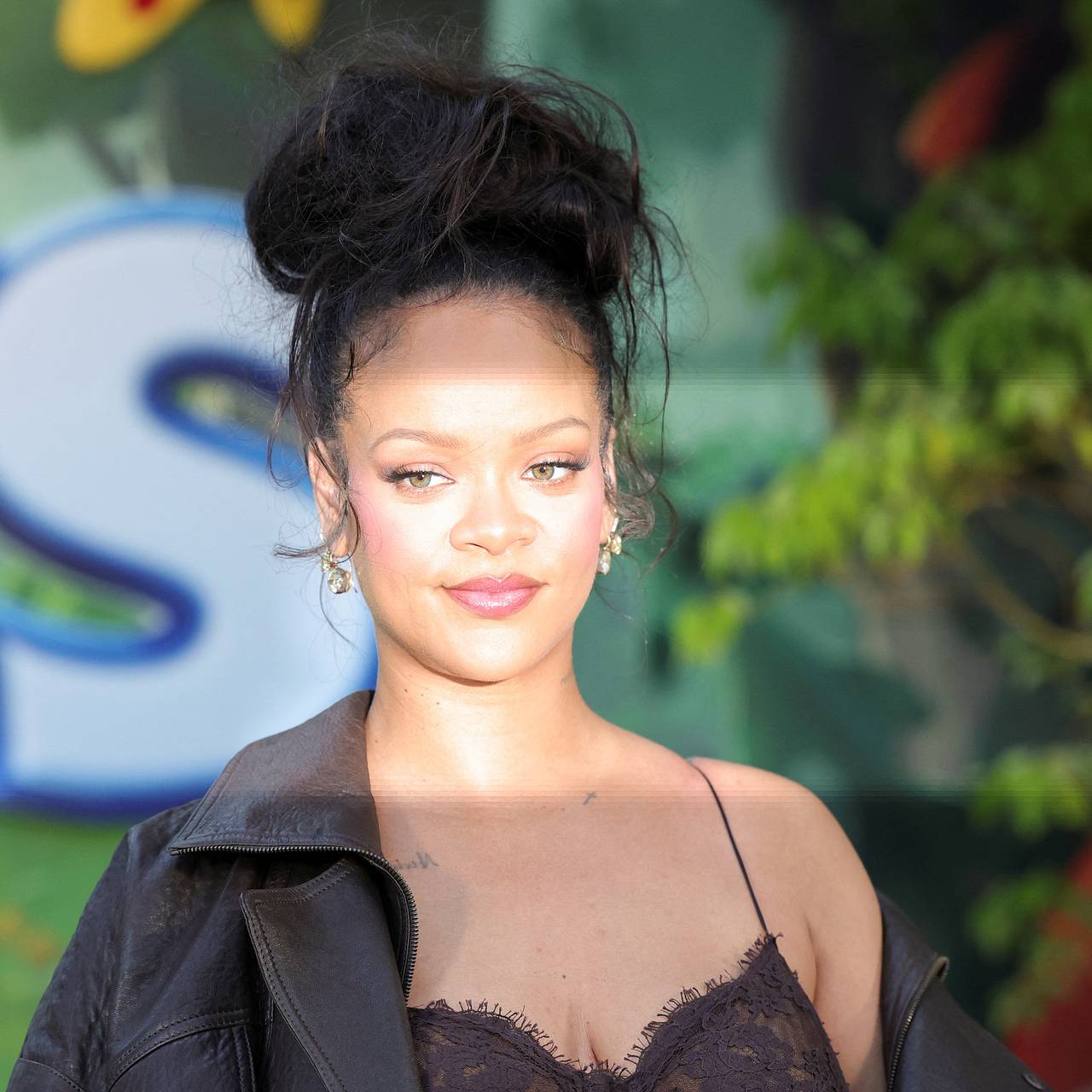 Рианна отреагировала на ставшее мемом в 2011 году неудачное фото