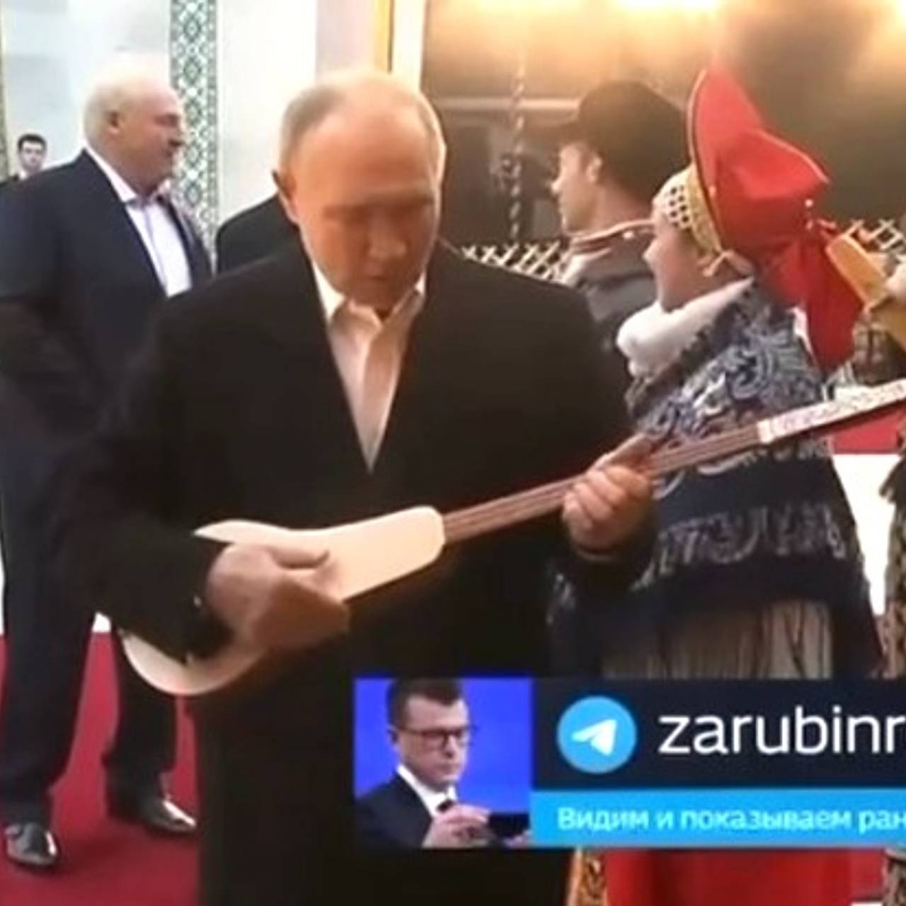 Путин сыграл киргизам на комузе