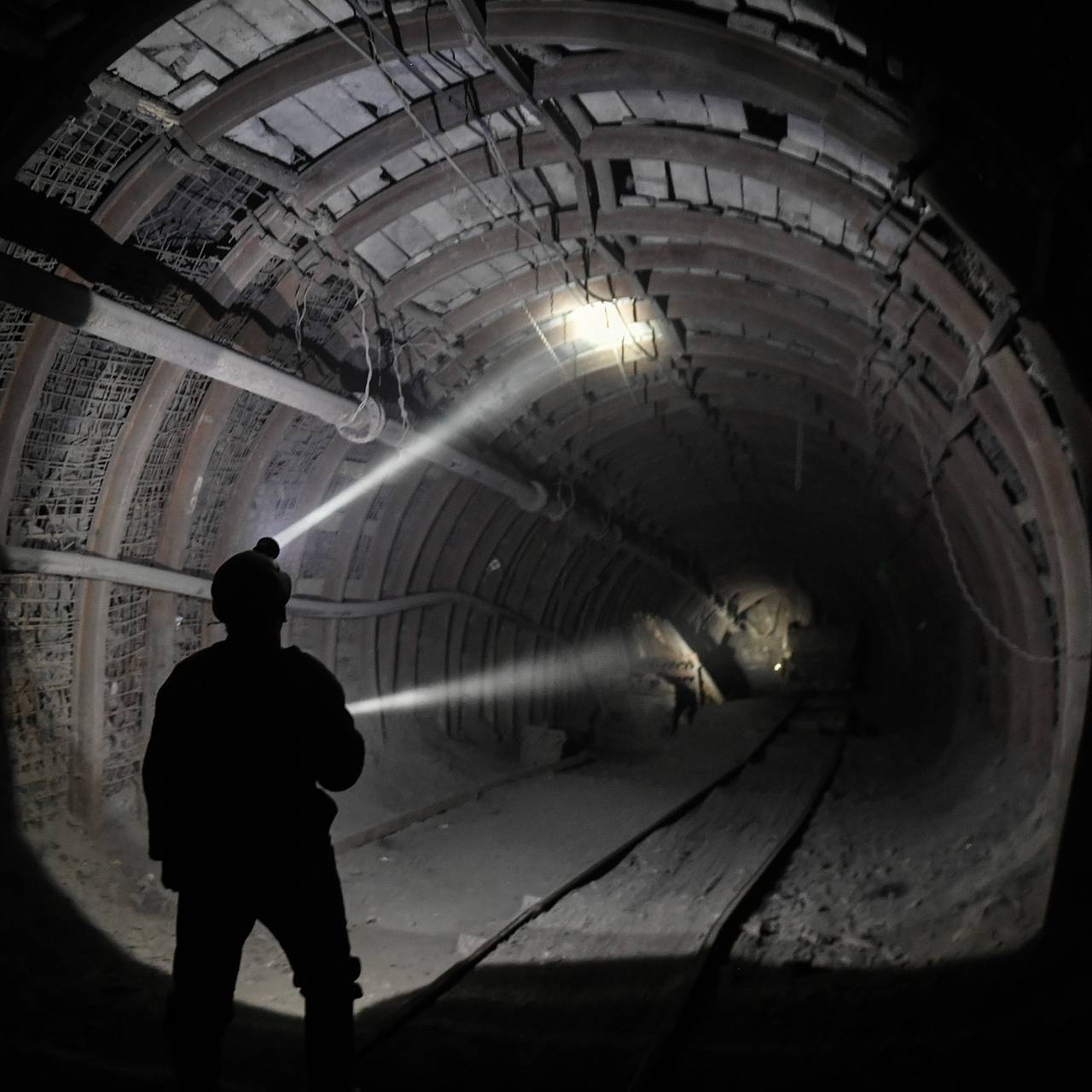 Часть угольных шахт в ДНР ликвидируют