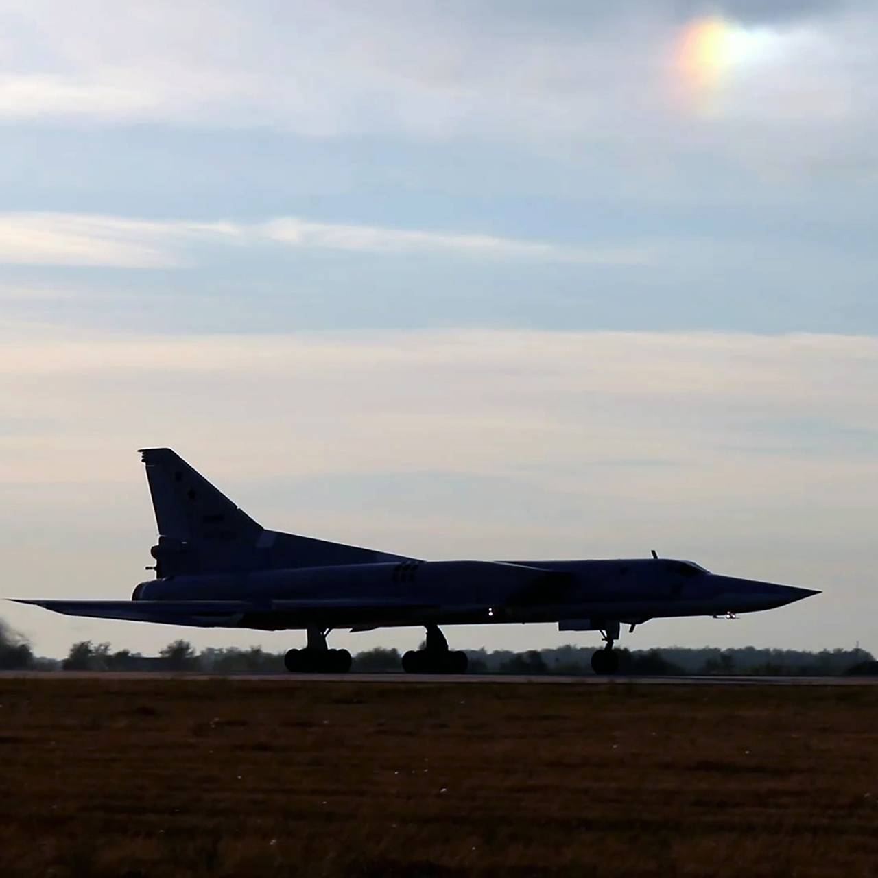 Российские подростки спланировали подрыв бомбардировщиков на территории воинской части