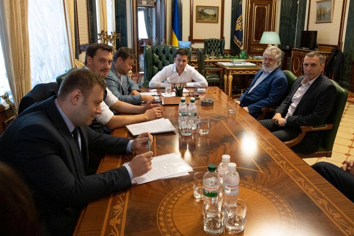 Президент Украины Владимир Зеленский на встрече с олигархом Игорем Коломойским, Киев, сентябрь 2019 года